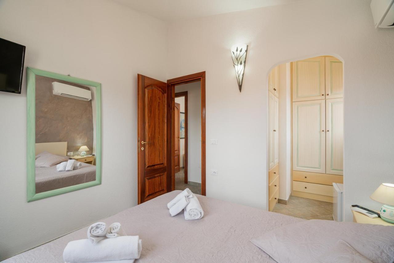Tavolara * San Teodoro (Sardinia)